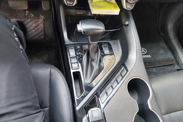 Used Kia KX7 2017 2.4L Automatic 2WD GLS 5-Seater