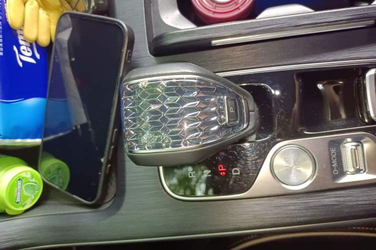 Used GAC Trumpchi GS8 2022 Flagship Series 2.0 TGDI Four-Wheel Drive Luxury Smart Connectivity Version (6 Seats)