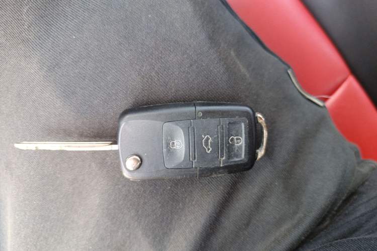 Used Wuling Hongguang 2015 1.2L S Base Model China IV Vehicle Key
