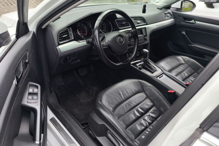 Used Volkswagen Lamando 2015 280TSI DSG Comfort Edition Driver Seat