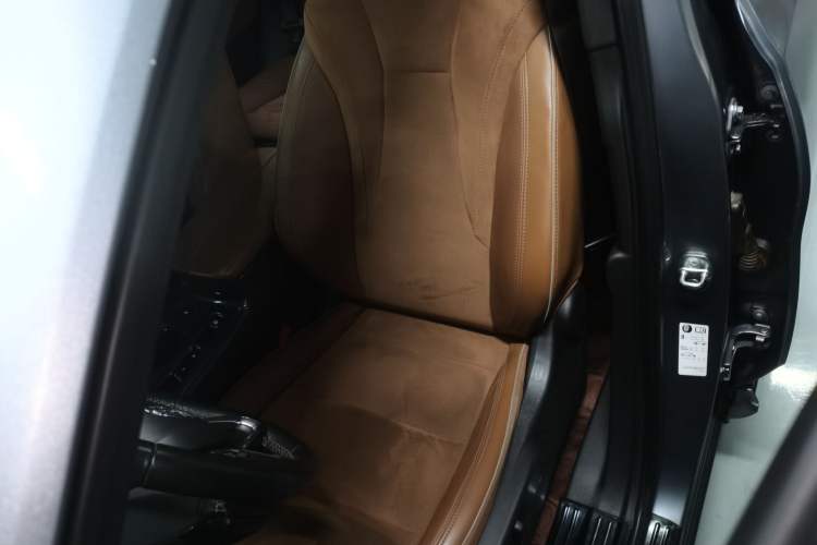 Used Buick Envision 2020 Encore S 652T Two-Wheel Drive Luxury Model