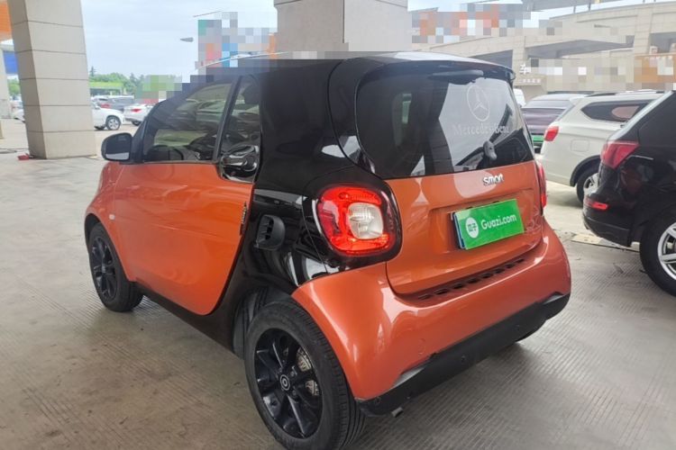 Used smart fortwo 2015 1.0L 52 kW hardtop Dynamic version
