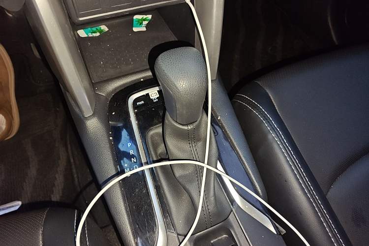 Used Toyota Corolla Cross 2024 2.0L Pioneer Edition Gear Lever