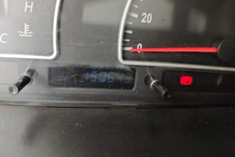 Used Dongfeng Shuaike 2011 1.6L Manual Comfort 7-Seater