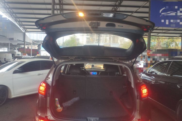 Used Kia Sportage R 2015 2.0L Manual Two-Wheel Drive GLS Trim
