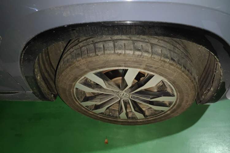 Used Volkswagen Tayron X 2020 380TSI Four-Wheel Drive Prestige Connected Version Right Front Wheel Hub