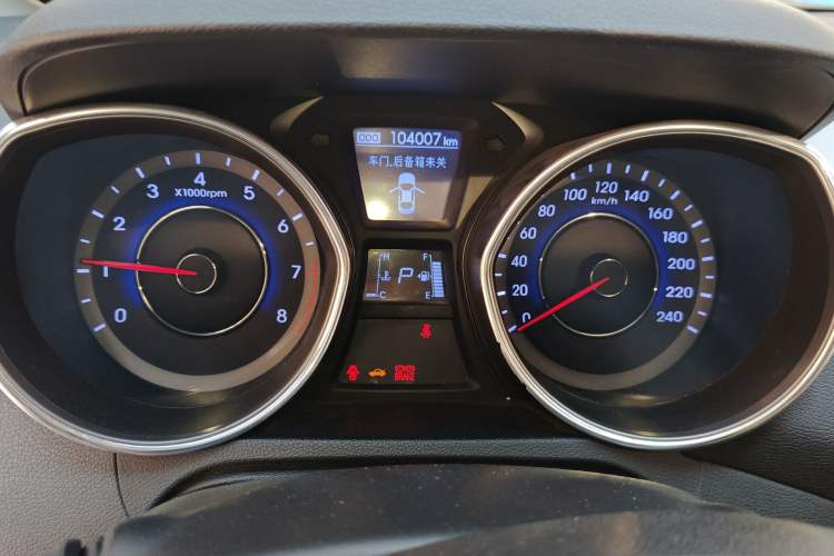 Used Hyundai Elantra (5th Generation / Langdong) 2013 1.6L Automatic Leading Model Odometer Close Up