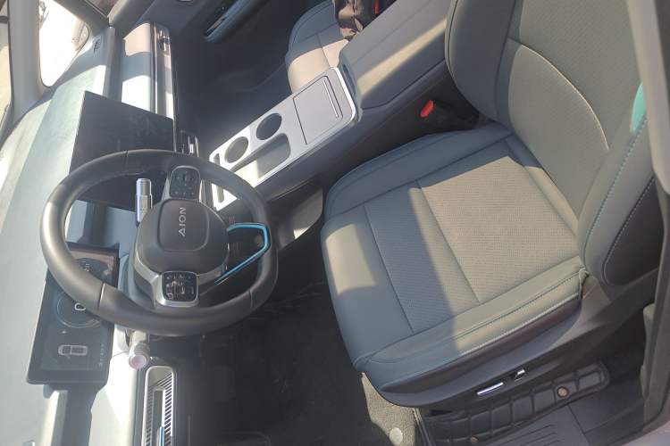 Used AION Y 2023 Younger Star Edition