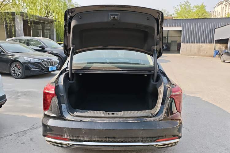 Used Hongqi H5 2024 1.5T DCT Smart Connect Flagship Edition Trunk