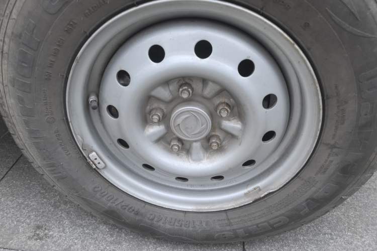 Used Dongfeng Xiaokang C37 2012 1.4L Comfort Version DK13-06 Right Front Wheel Hub