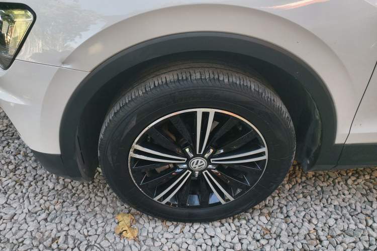 Used Volkswagen Tiguan L 2020 330TSI Automatic Two-Wheel Drive Luxury Edition China VI Standard