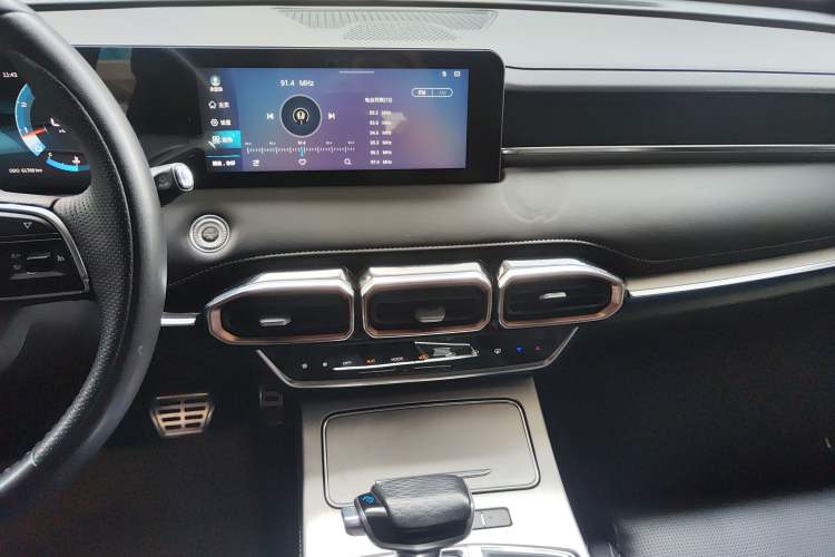 Used JETOUR X70 PLUS 2021 1.5T DCT Mountain 7-Seater
