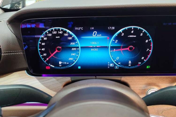 Used Mercedes-Benz E-Class 2021 Facelift E 260 L