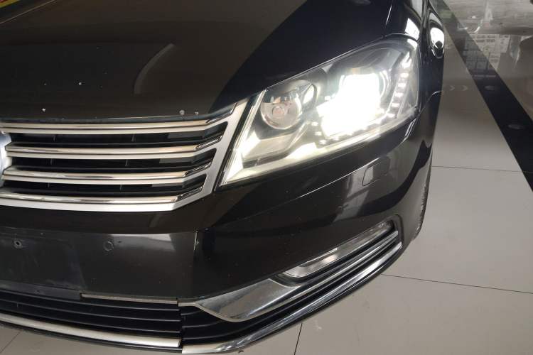 Used Volkswagen Magotan 2015 Facelift 1.8TSI Luxury Model Left Front Headlight