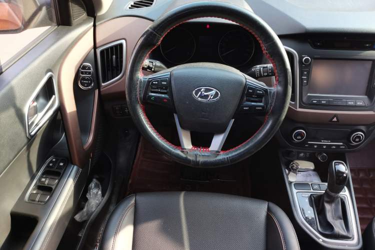 Used Hyundai ix25 2015 2.0L Automatic Two-Wheel Drive Intelligent GLS