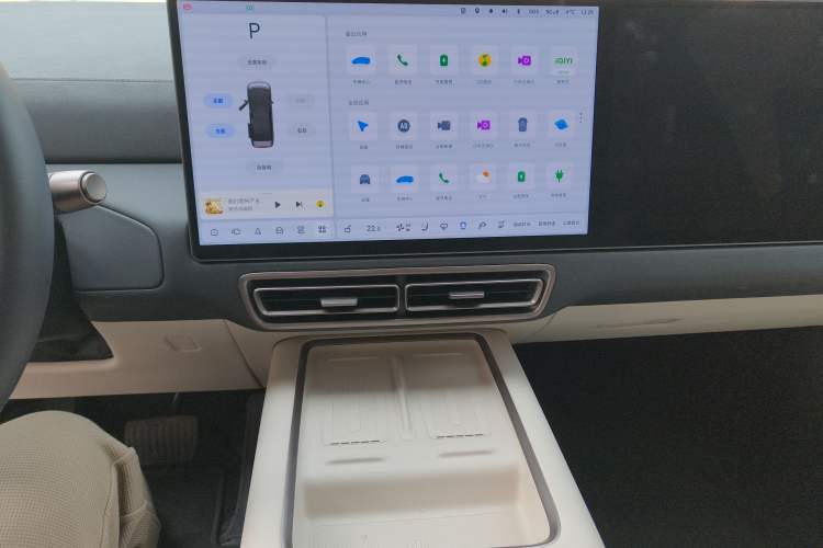 Used Li Auto MEGA 2025 Home Family Special Edition