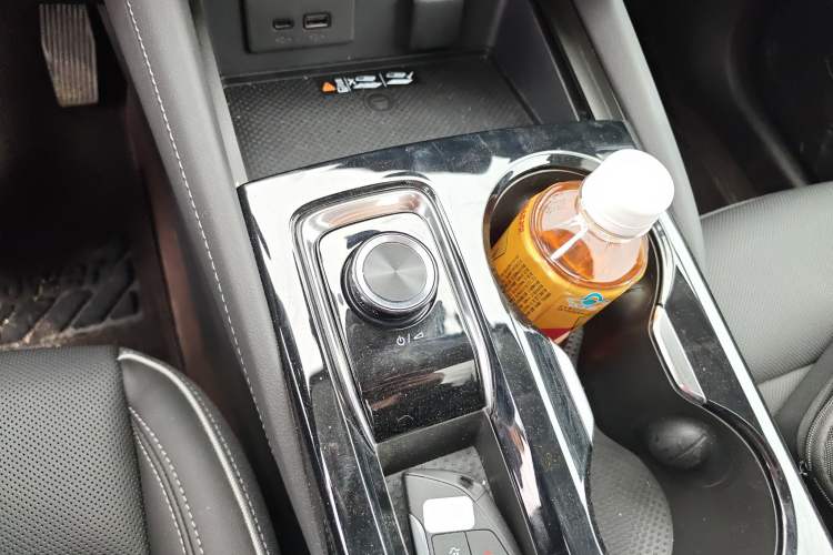 Used Buick Envision 2025 Encore Plus 28T Two-Wheel-Drive Platinum Edition