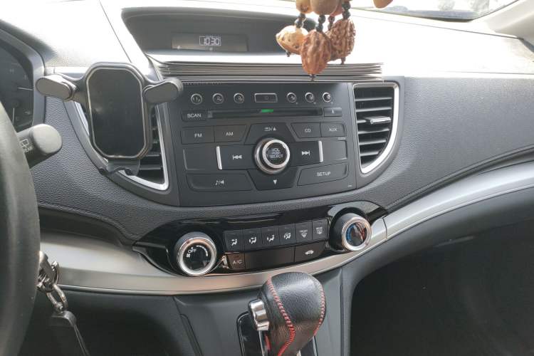 Used Honda CR-V 2016 2.0L two-wheel drive Urban Edition