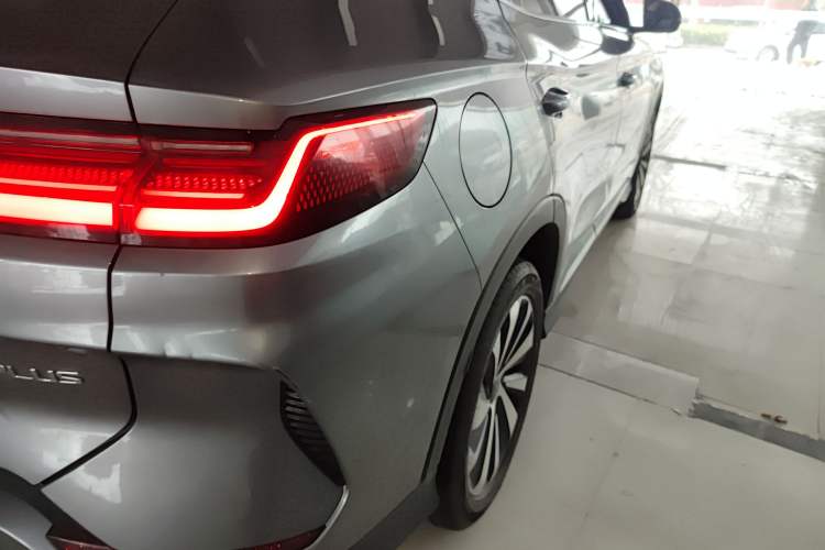 Used BYD Song PLUS New Energy 2023 Champion Edition EV 520KM Luxury Model Right Rear Taillight