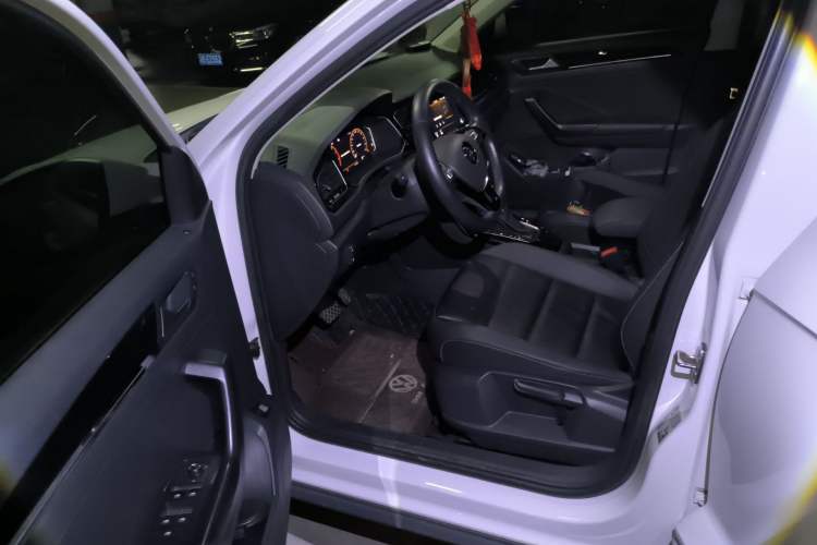 Used Volkswagen T-ROC 2020 280TSI DSG Two-Wheel Drive Comfort Version