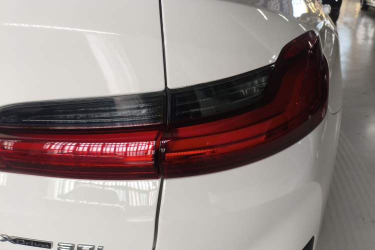 Used BMW X4 2022 xDrive 25i M Sport Package Exterior 3