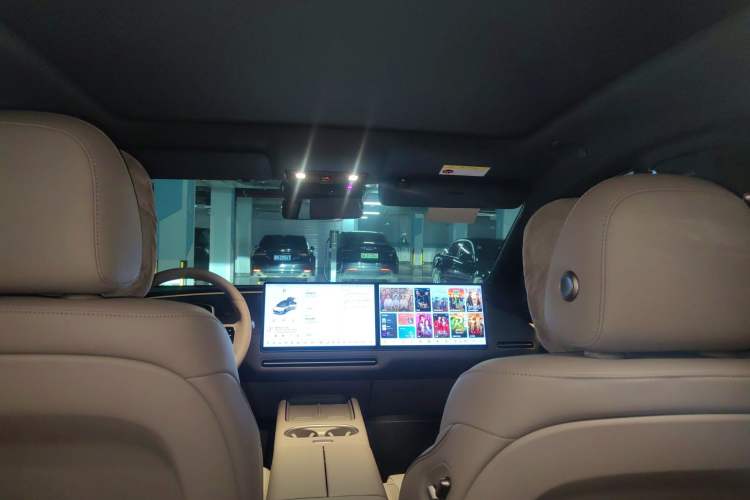 Used Li Auto i6 2025 Model Four-Wheel-Drive Standard Type
