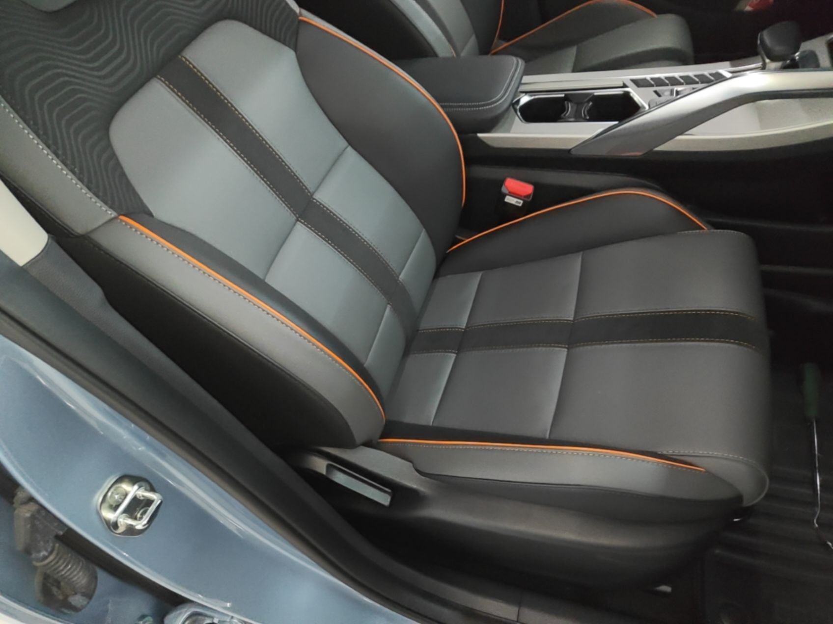 Geely Auto Coolray 2024 1.5T DCT Longteng Edition — снимка 19