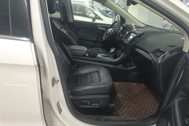 Used Ford Edge 2018 EcoBoost 245 Two-Wheel-Drive Titanium 7-Seater China VI Standard