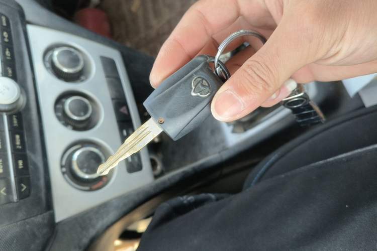 Used CHANGAN KAICHENG Ounuo S 2012 1.3L Base Version