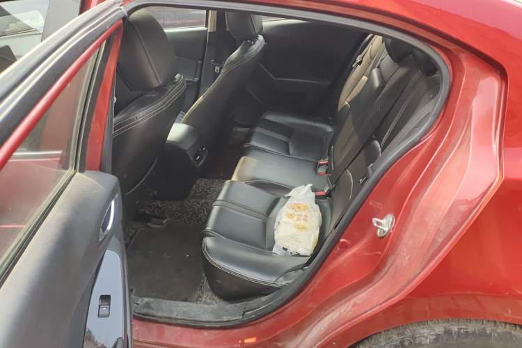 Used Mazda 3 Axela 2017 Sedan 1.5L Automatic Luxury Model Emission Standard China V
