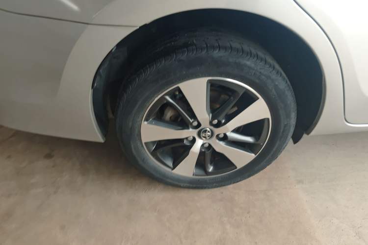 Used Toyota Levin 2018 Dual-Engine 1.8H GS-V E-CVT Prestige Version China VI Standard
