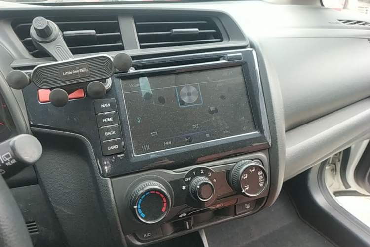 Used Honda Fit 2014 1.5L LX CVT Comfort Model Audio And AC Panel