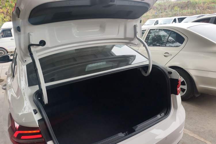 Used Volkswagen Lavida 2022 280TSI DSG Comfort Edition Trunk