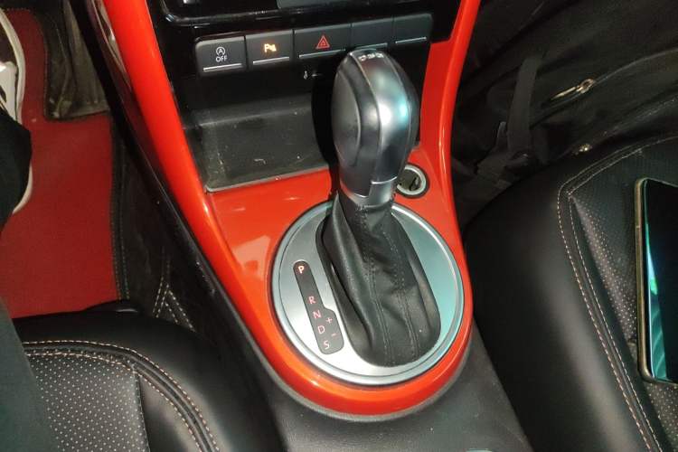 Used Volkswagen Beetle 2018 180TSI Joyful Orange Edition