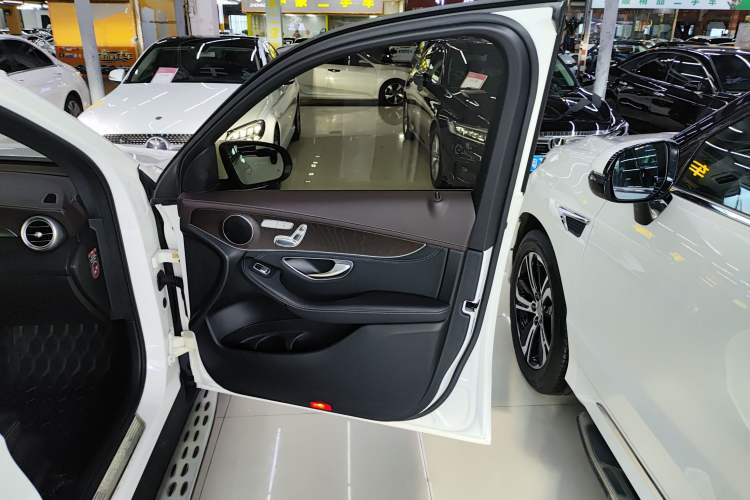 Used Mercedes-Benz GLC 2017 GLC 300 4MATIC Sport Edition