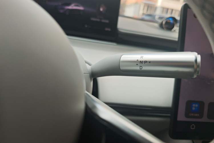 Used Hima Luxeed S7 2025 705 km Max Gear Lever