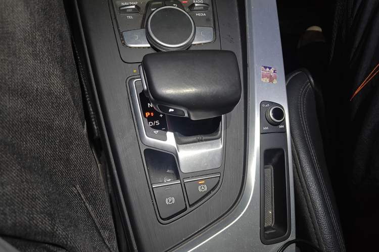 Used Audi A4L 2018 30th Anniversary Edition 40 TFSI Fashion Model