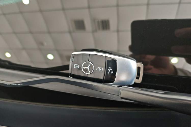 Used Mercedes-Benz E-Class 2023 Updated E 300 L Fashion Edition
