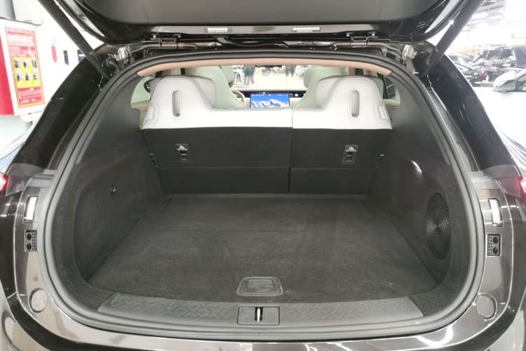 Used Avatr 07 2024 Pro+ All-Electric Version Trunk