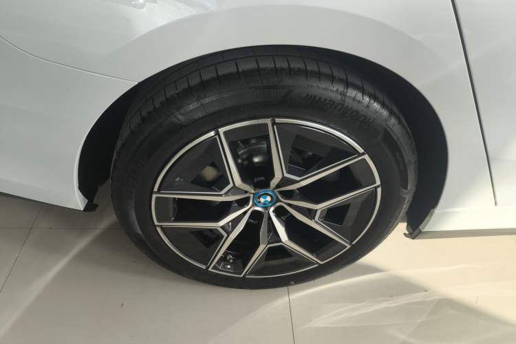 Used BMW i5 2025 eDrive 35L M Sport Package
