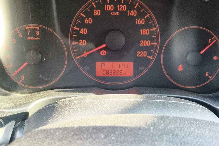 Used Honda City 2015 1.5L CVT Comfort Version Odometer Close Up