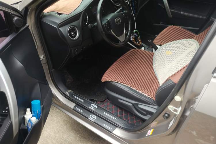 Used Toyota Corolla 2018 Dual-Engine 1.8L E-CVT Smart Edition
