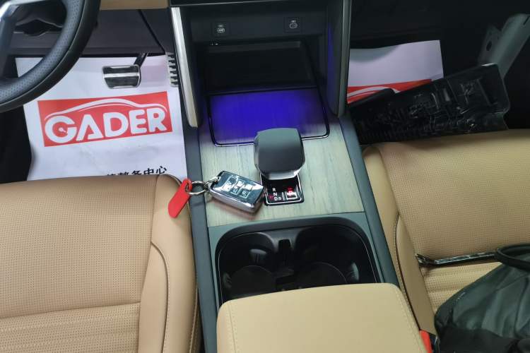 Used Land Rover Discovery Sport 2024 Performance Tech Edition
