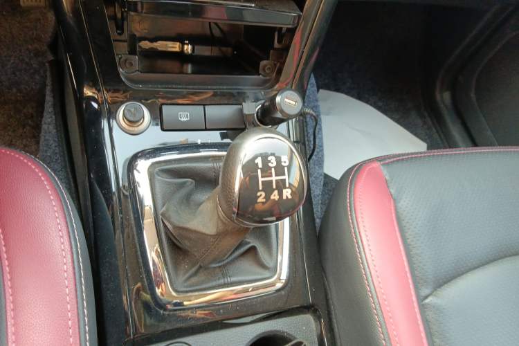 Used HYOSOW S3 2014 1.5L Comfort Version China IV Emission Standard Gear Lever