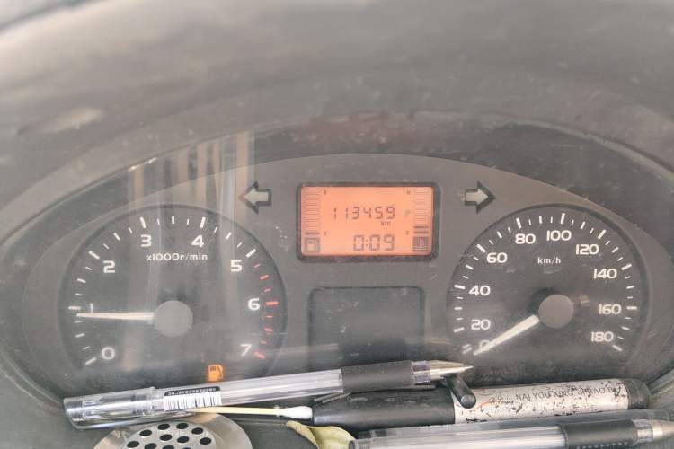 Used Wuling Rongguang 2011 1.2L Base Version
