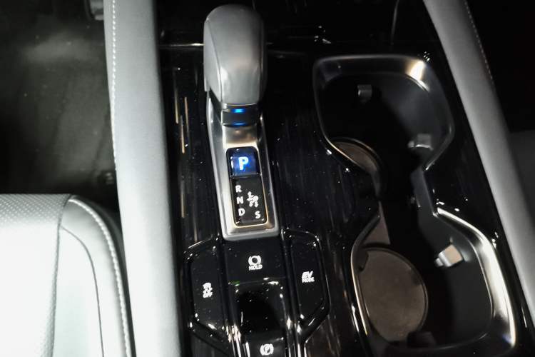 Used Lexus RX 2023 350h Two-Wheel Drive Enjoyment Version
