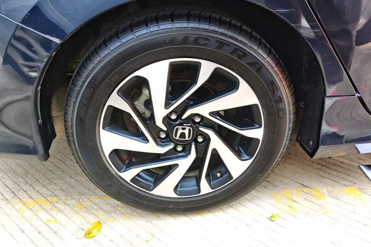 Used Honda Civic 2016 220TURBO CVT Luxury Edition
