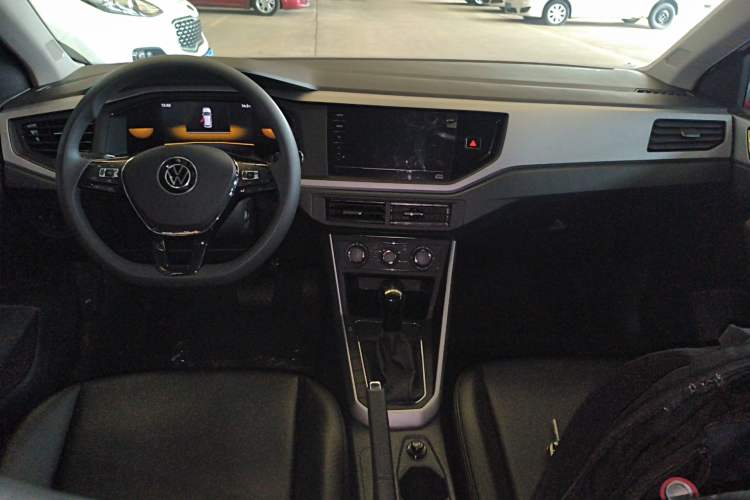 Used Volkswagen Polo 2023 Plus 1.5L Automatic Enjoy-the-Moment Edition Center Console