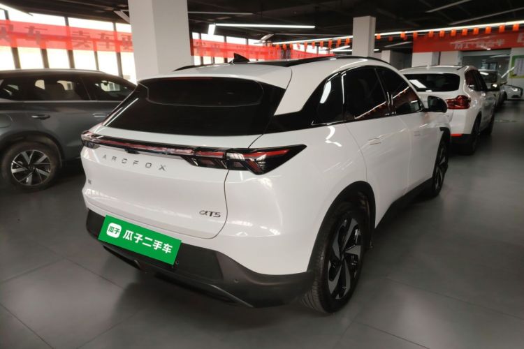 Used ARCFOX Alpha T5 2025 520 PRO Rear Right 45 Deg