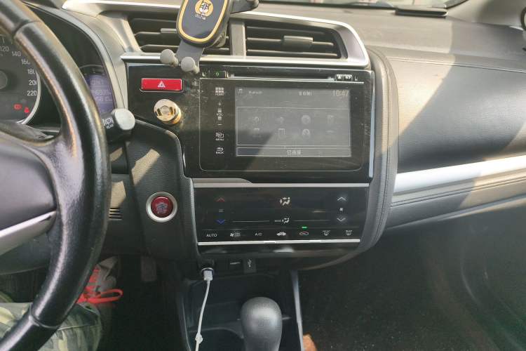 Used Honda Fit 2014 1.5L EXLI CVT Leading Model Audio And AC Panel